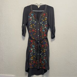 Tiny By Anthropologie Gray Dress Embroidered Front & Roll Sleeves Sz M